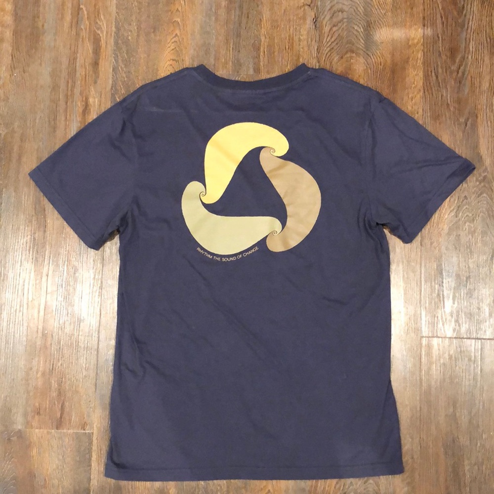RHYTHM. Classic tee